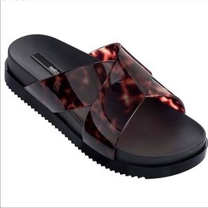 🤎Brand new! MELISSA “cosmic li” tortoise jelly platform sandal women size 5